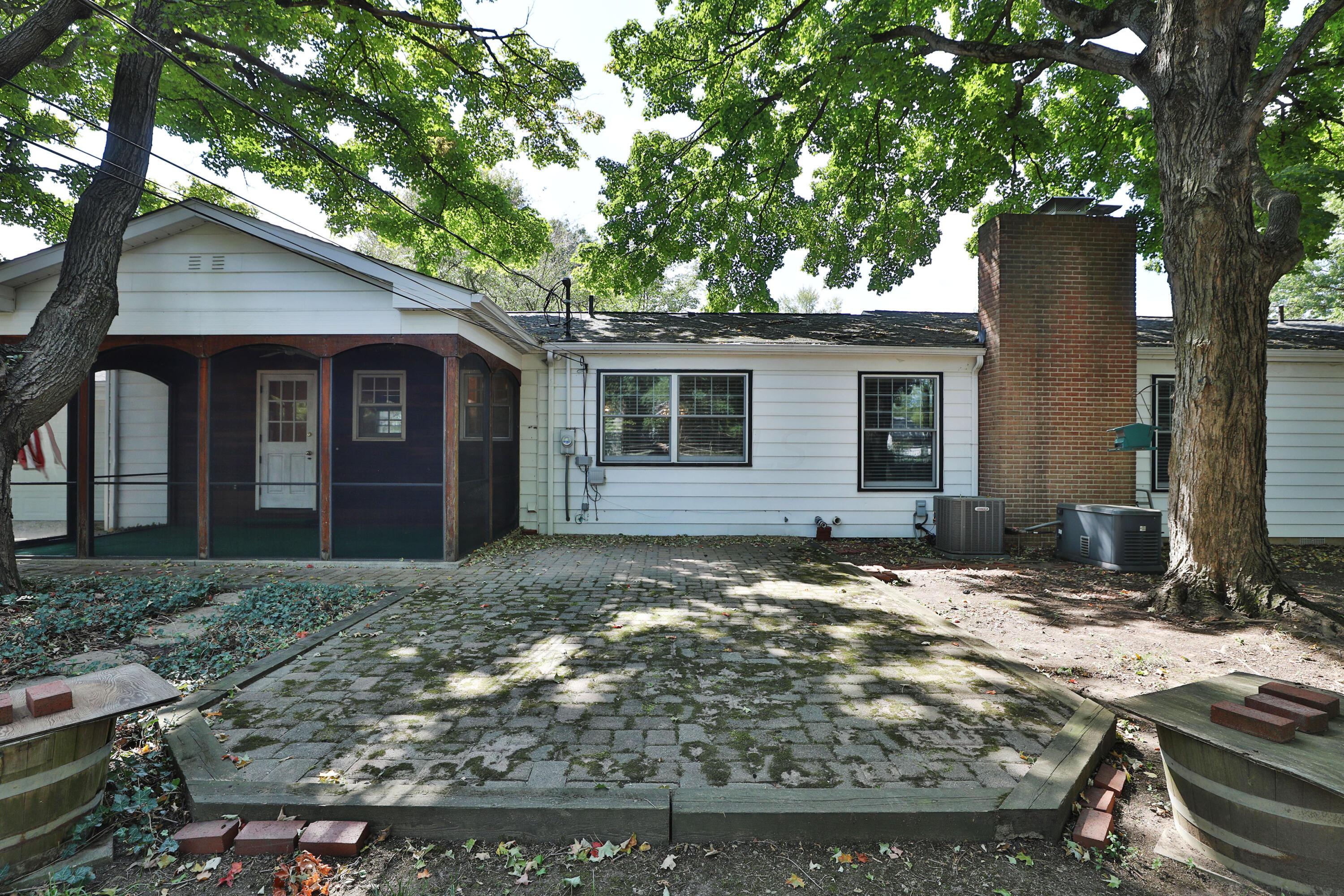 226 Croswell Road Columbus, OH 43214 - Photo 38 of 39 226-Crosswell-44