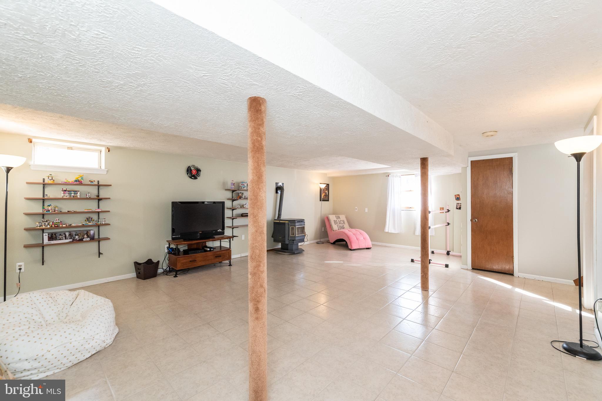 9914 Maidbrook Road Baltimore, MD 21234 - Photo 32 of 47 Family Room