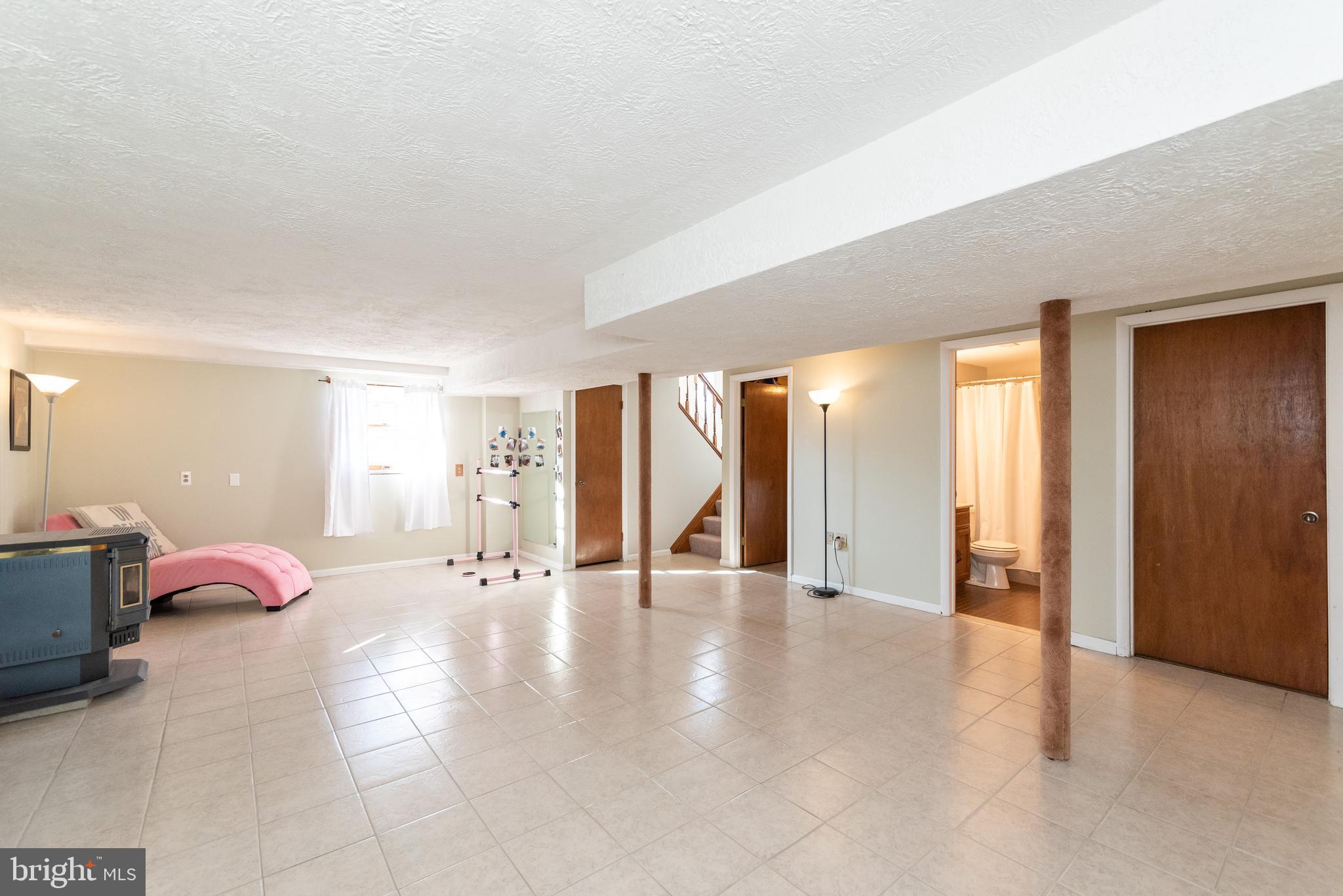9914 Maidbrook Road Baltimore, MD 21234 - Photo 33 of 47 Family Room