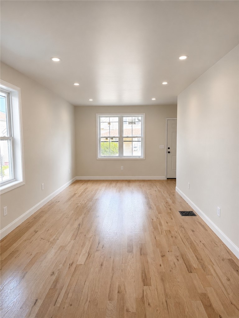 4 Donelson Street Providence, RI 02908 - Photo 4 of 7