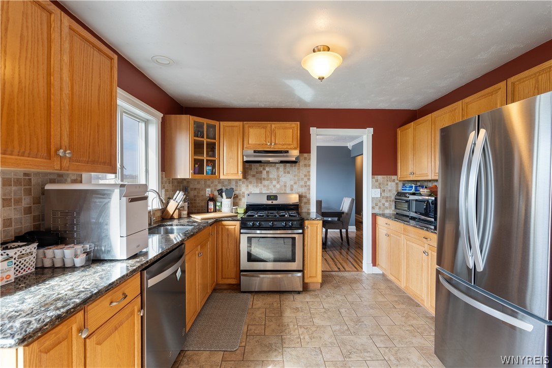 7586 State Route Perry, NY 14530 - Photo 17 of 50 Kitchen