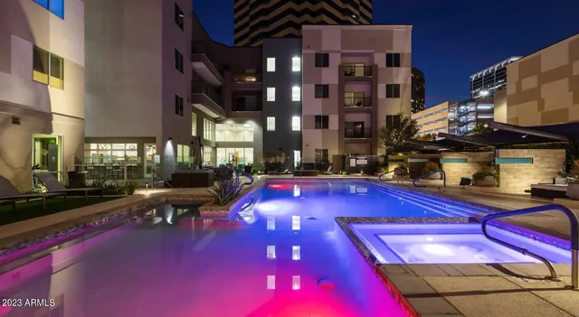 $1,574 | 200 East Thomas Road, Unit A4, Phoenix, AZ 85012