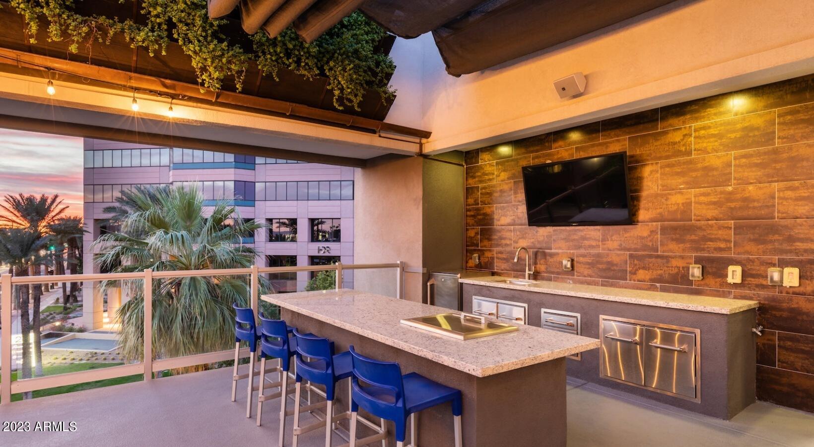 200 East Thomas Road, Unit A4 Phoenix, AZ 85012 - Photo 13 of 24 Sky Lounge