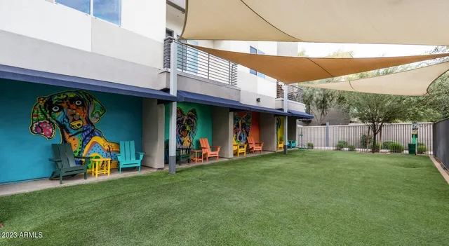 $1,574 | 200 East Thomas Road, Unit A4, Phoenix, AZ 85012