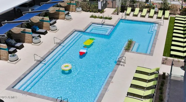 $1,574 | 200 East Thomas Road, Unit A4, Phoenix, AZ 85012