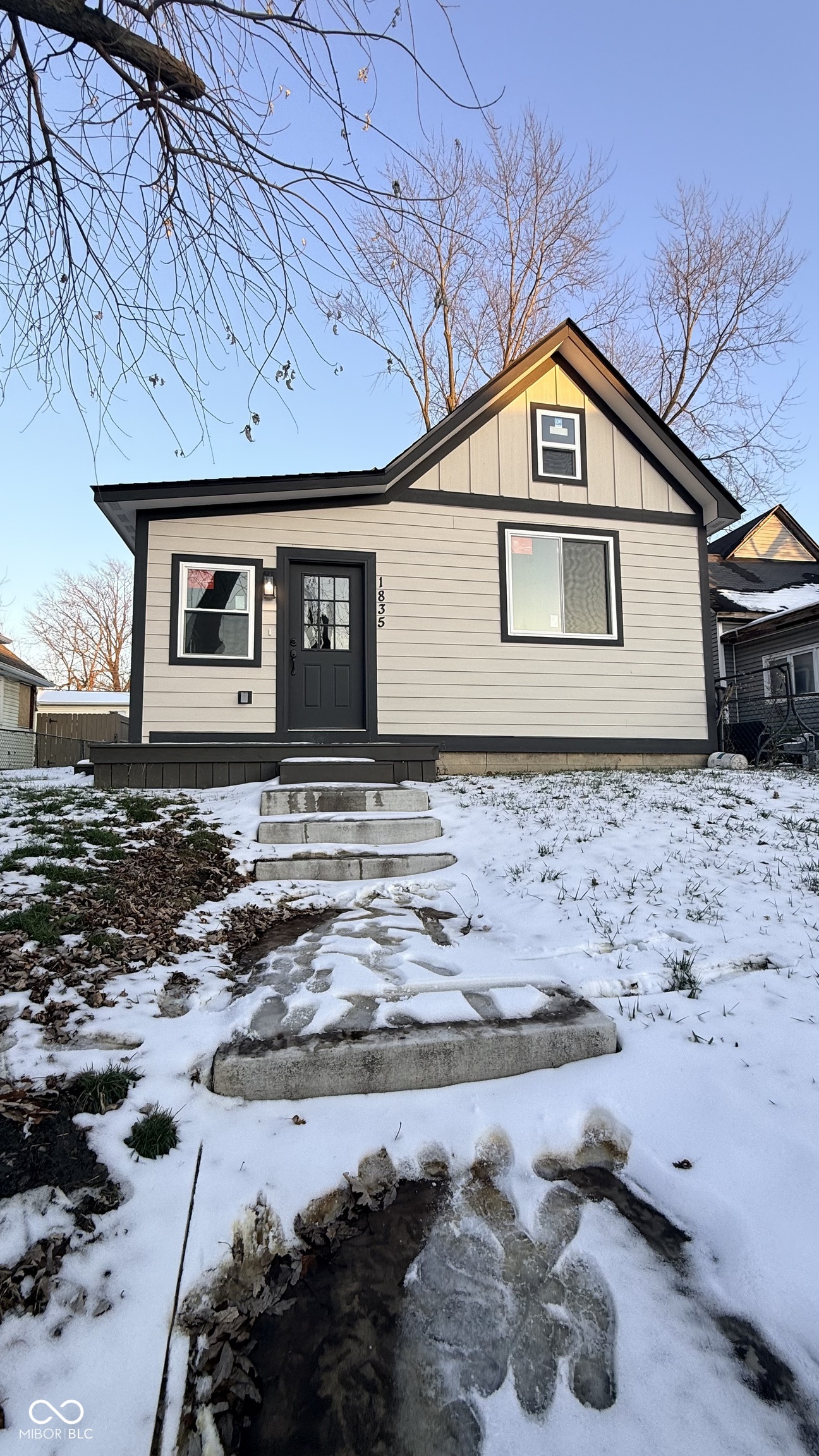 1835 Applegate Street Indianapolis, IN 46203 - Photo 3 of 72