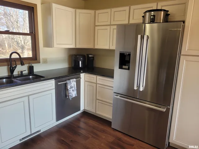 $315,000 | 11968 Goshen Meadows, Mount Vernon, IL 62864