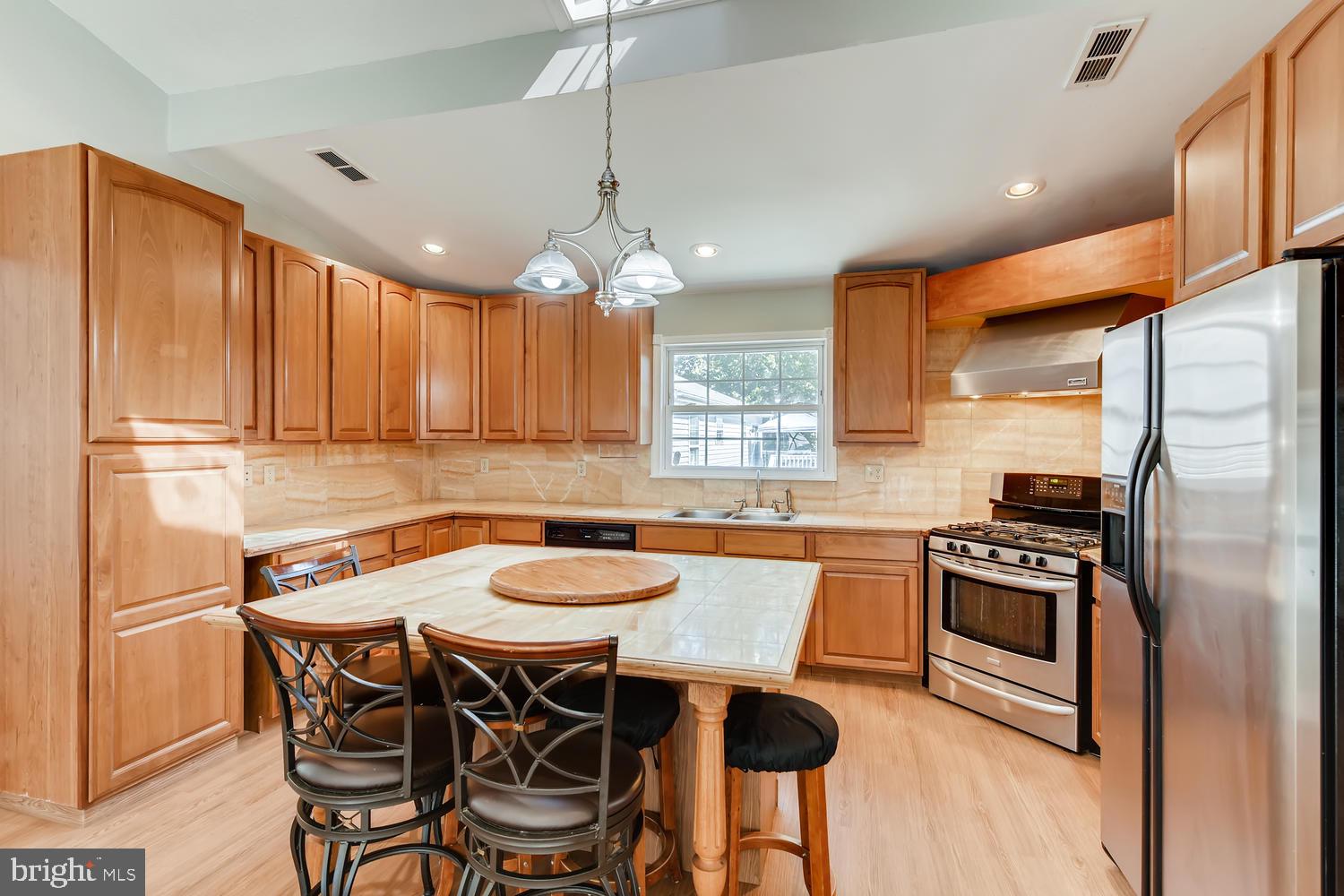7511 Harmans Road Harmans, MD 21077 - Photo 6 of 28