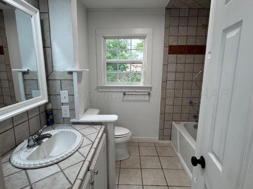 5109 South Bonham Street Amarillo, TX 79110 - Photo 9 of 12 Bathroom