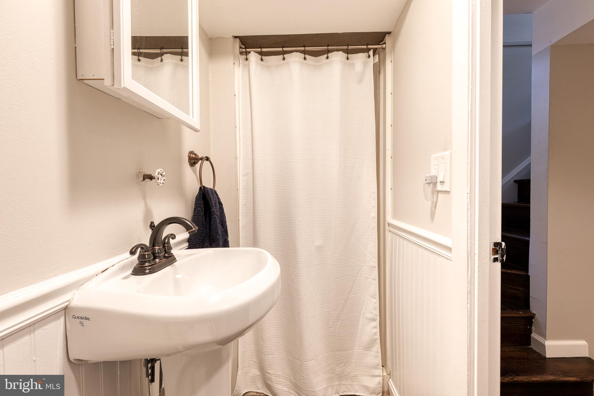 16 Tanglewood Road Baltimore, MD 21228 - Photo 36 of 47 Gallery Image 36
