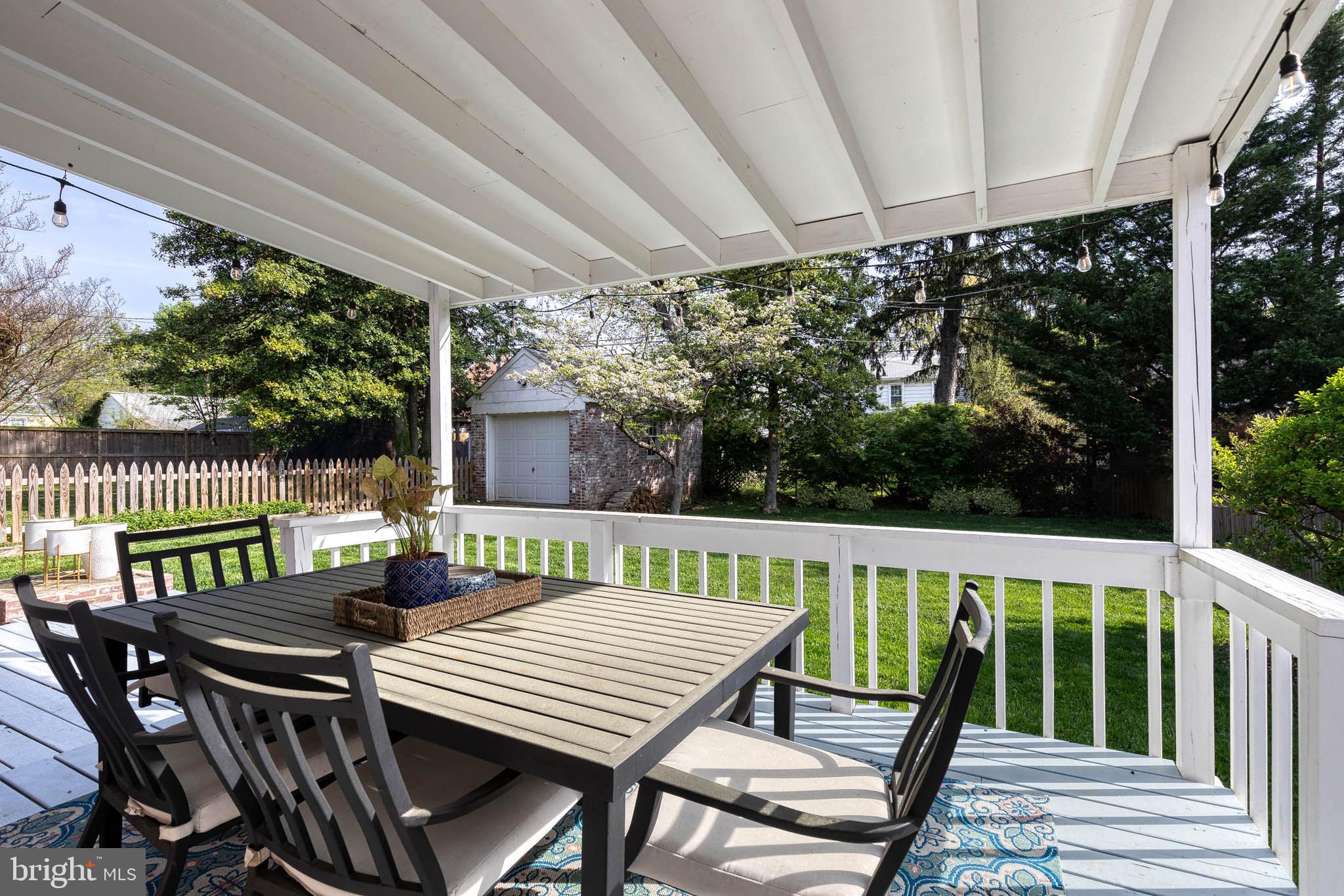 16 Tanglewood Road Baltimore, MD 21228 - Photo 38 of 47 Gallery Image 38