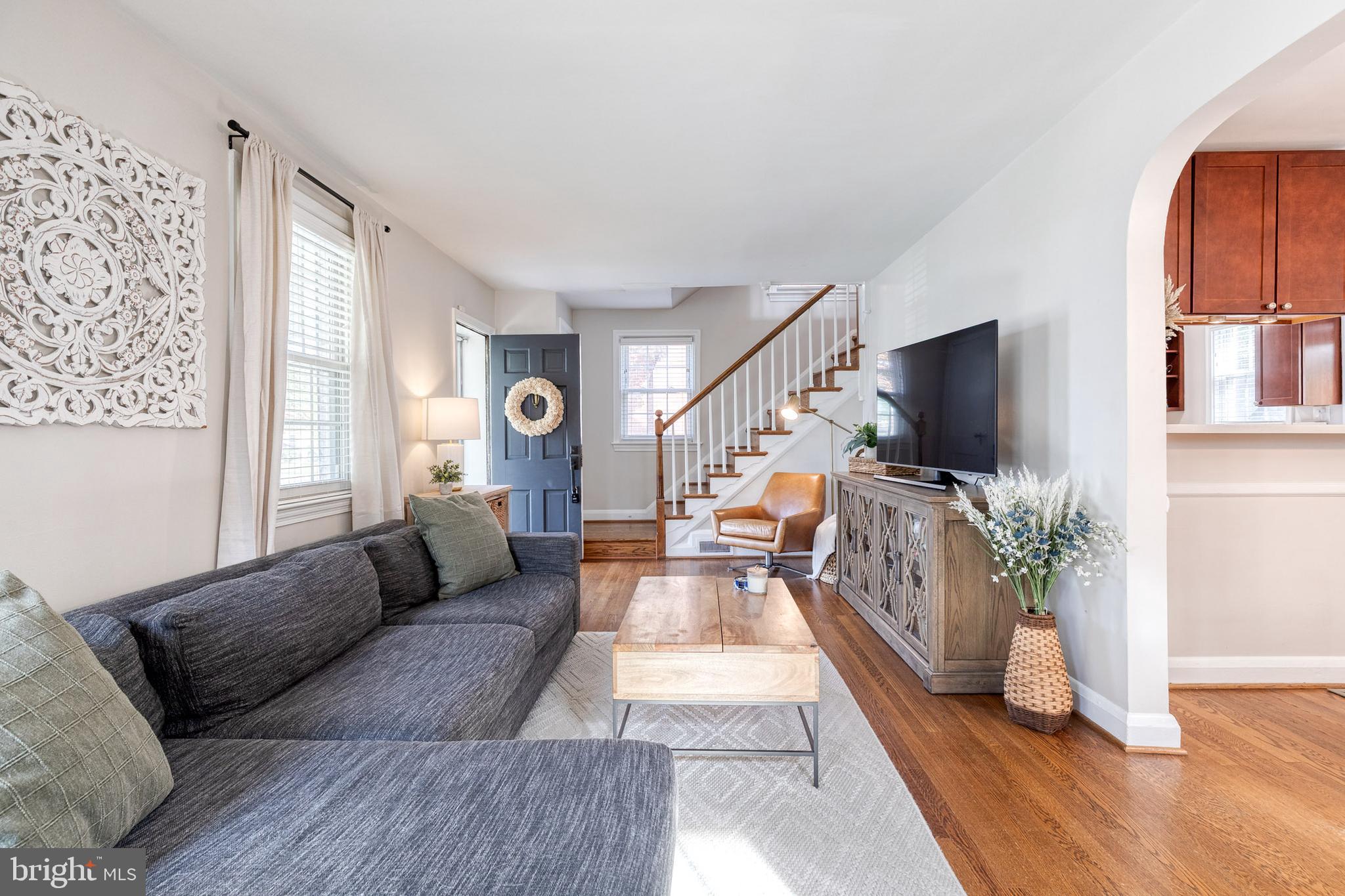 16 Tanglewood Road Baltimore, MD 21228 - Photo 7 of 47 Gallery Image 7