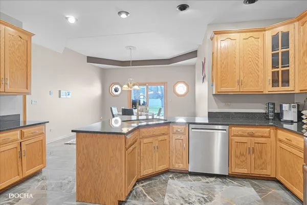 $600,000 | 365 East Pine Meadow Court, Morris, IL 60450