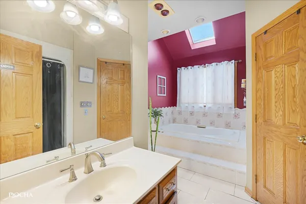 $600,000 | 365 East Pine Meadow Court, Morris, IL 60450