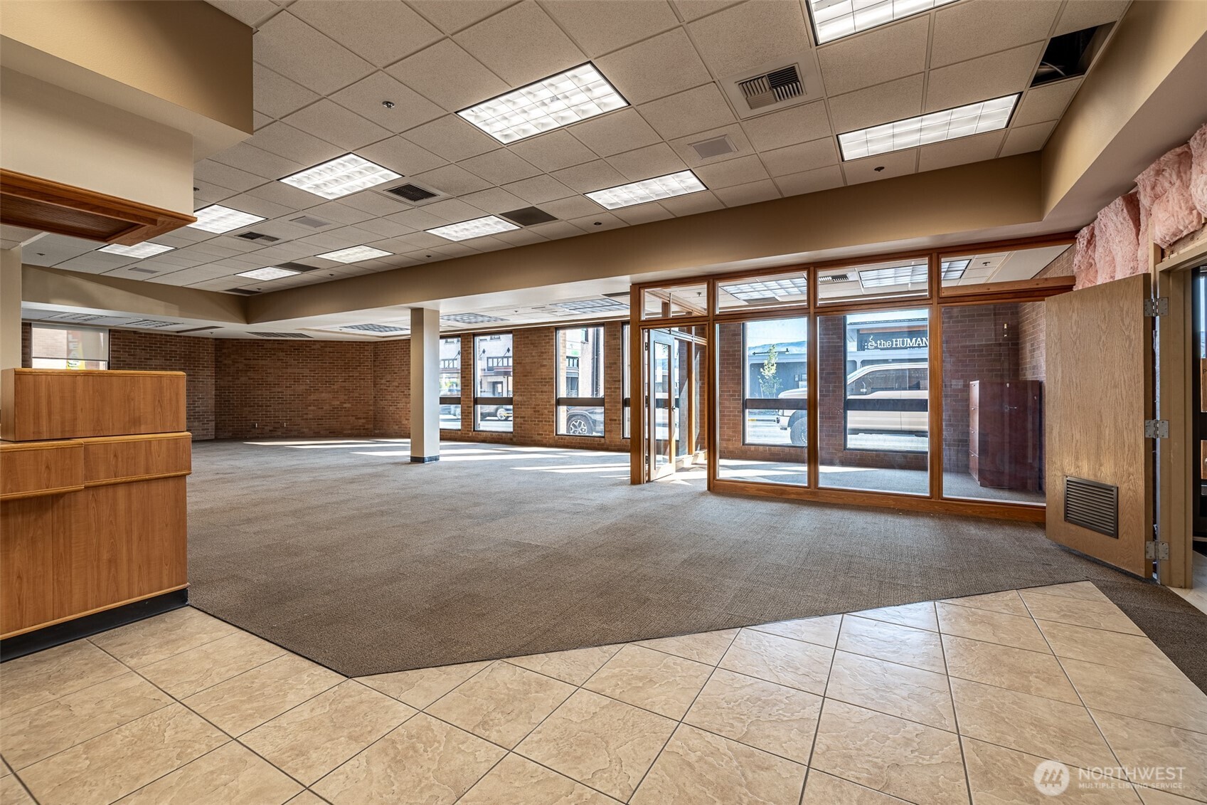 30 South Mission Street, Unit B Wenatchee, WA 98801 - Photo 10 of 16 a view of an empty room with a window