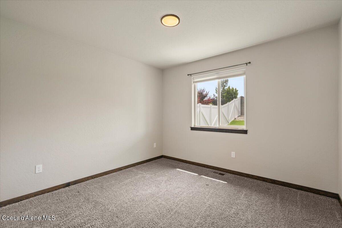 8544 West Seed Avenue Rathdrum, ID 83858 - Photo 29 of 41 29-Bedroom 3