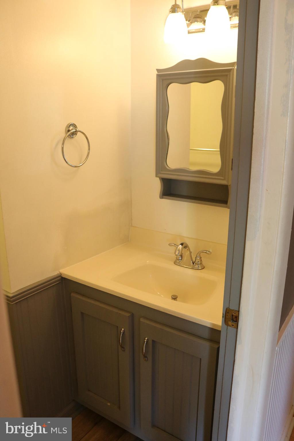 35655 Wolfe Neck Road Rehoboth Beach, DE 19971 - Photo 25 of 60 First Floor Full Bath