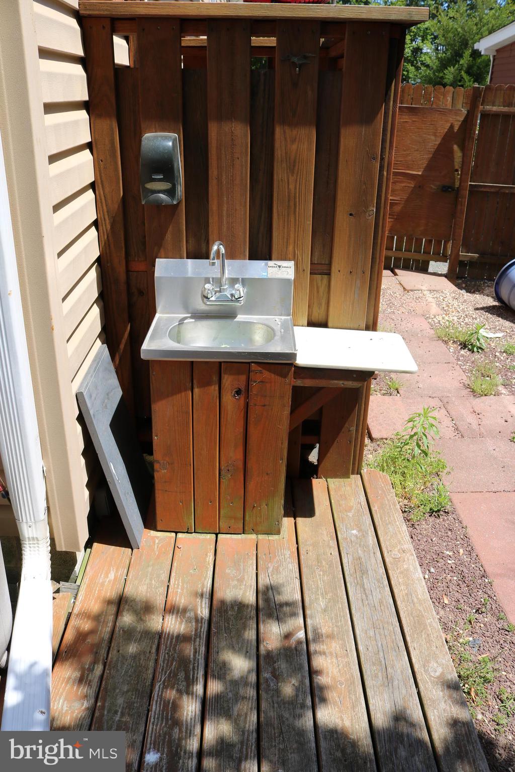 35655 Wolfe Neck Road Rehoboth Beach, DE 19971 - Photo 54 of 60 Outdoor Sink