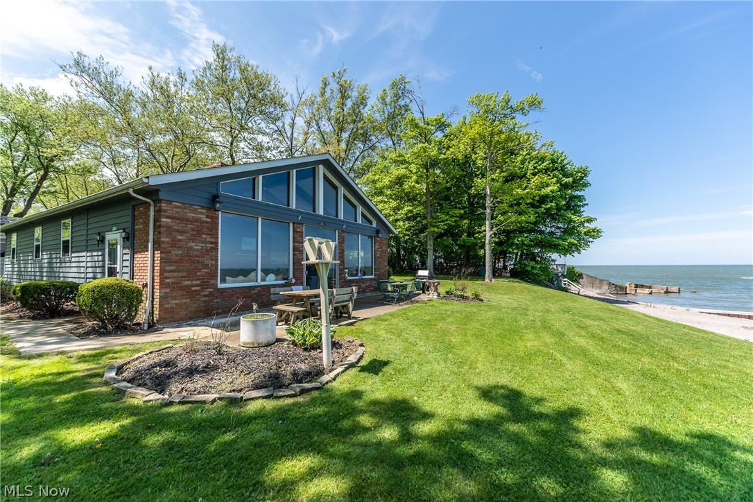 7281 Lake Road East Madison, OH 44057 - Photo 7 of 17 Gallery Image 7