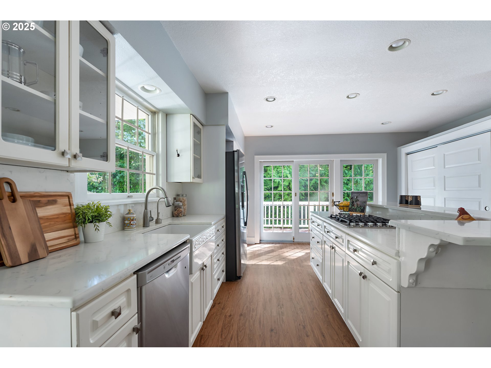 2249 Southwest Taylors Ferry Road Portland, OR 97219 - Photo 13 of 48