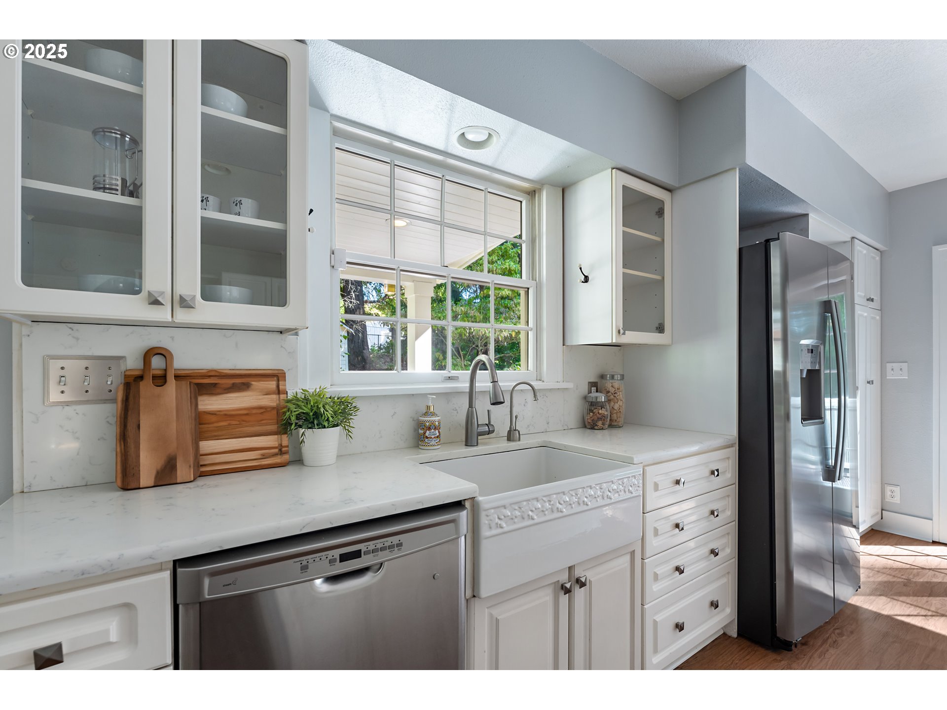 2249 Southwest Taylors Ferry Road Portland, OR 97219 - Photo 14 of 48