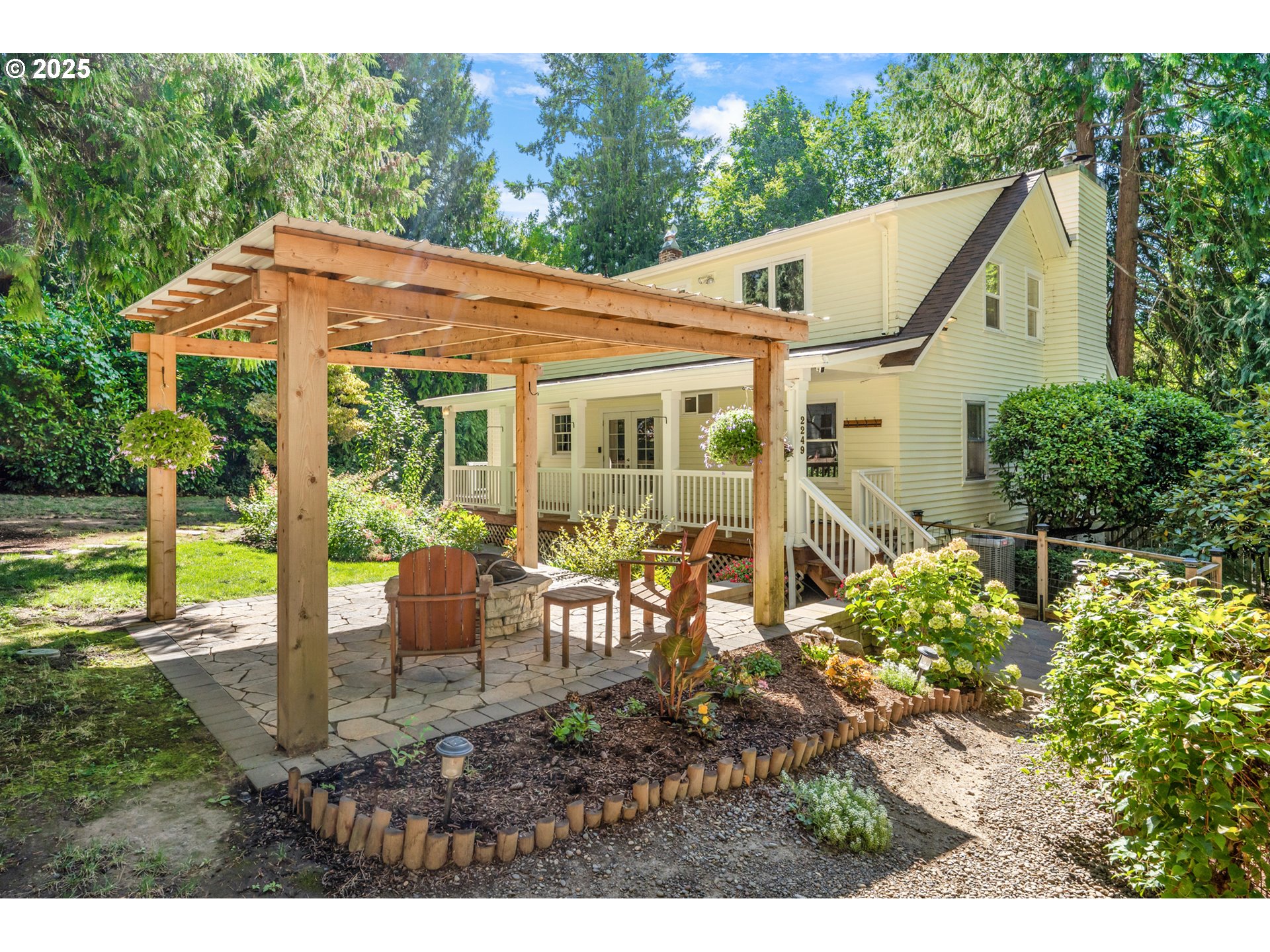 2249 Southwest Taylors Ferry Road Portland, OR 97219 - Photo 36 of 48 Fire Pit