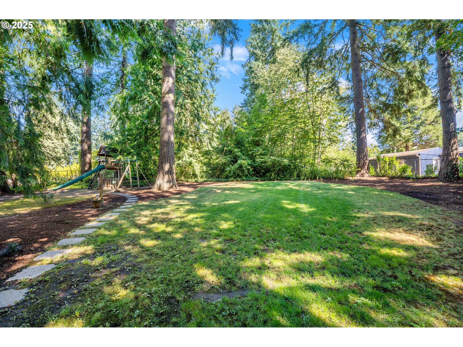 2249 Southwest Taylors Ferry Road Portland, OR 97219 - Photo 41 of 48 Backyard