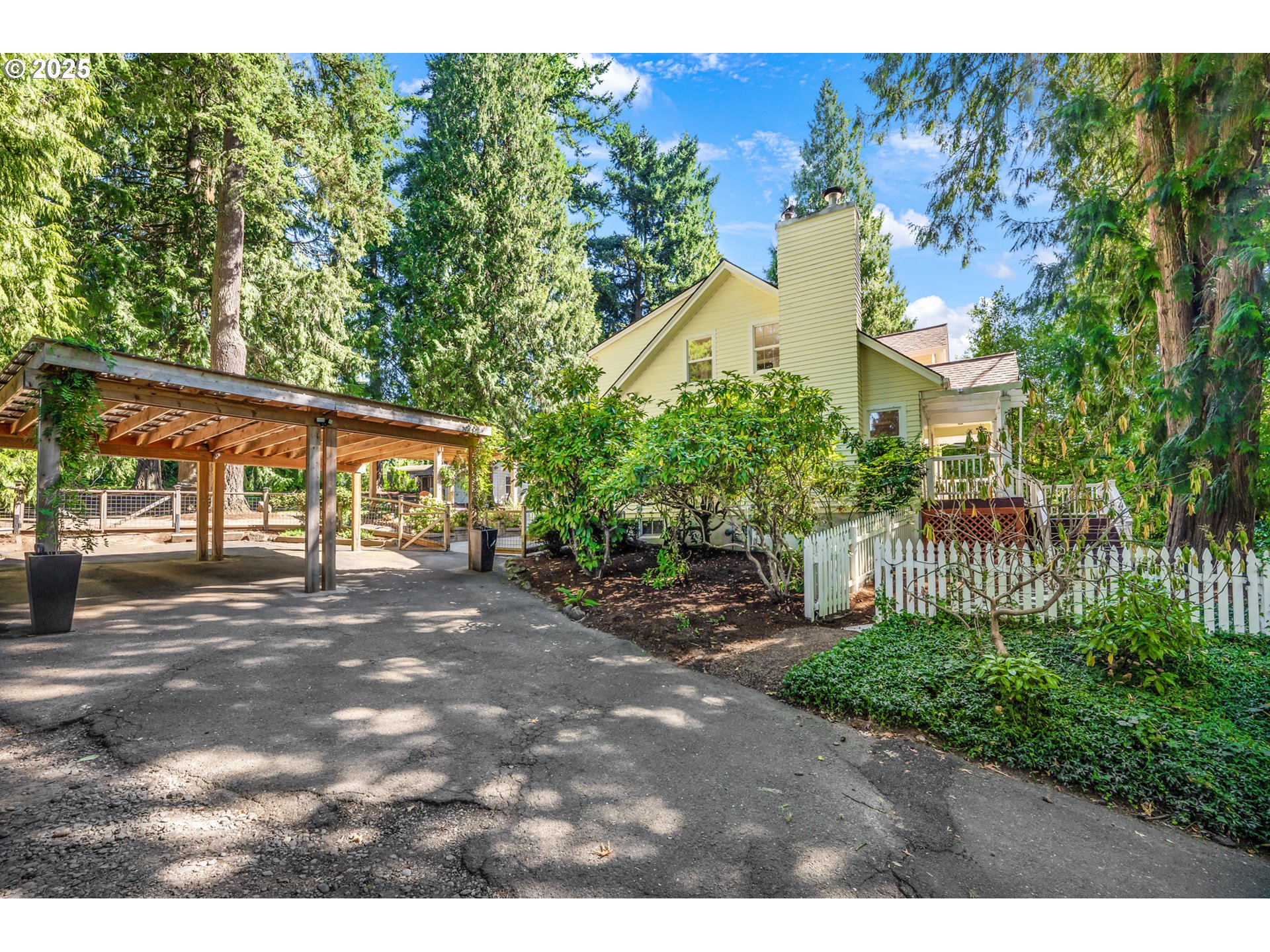 2249 Southwest Taylors Ferry Road Portland, OR 97219 - Photo 46 of 48 Driveway