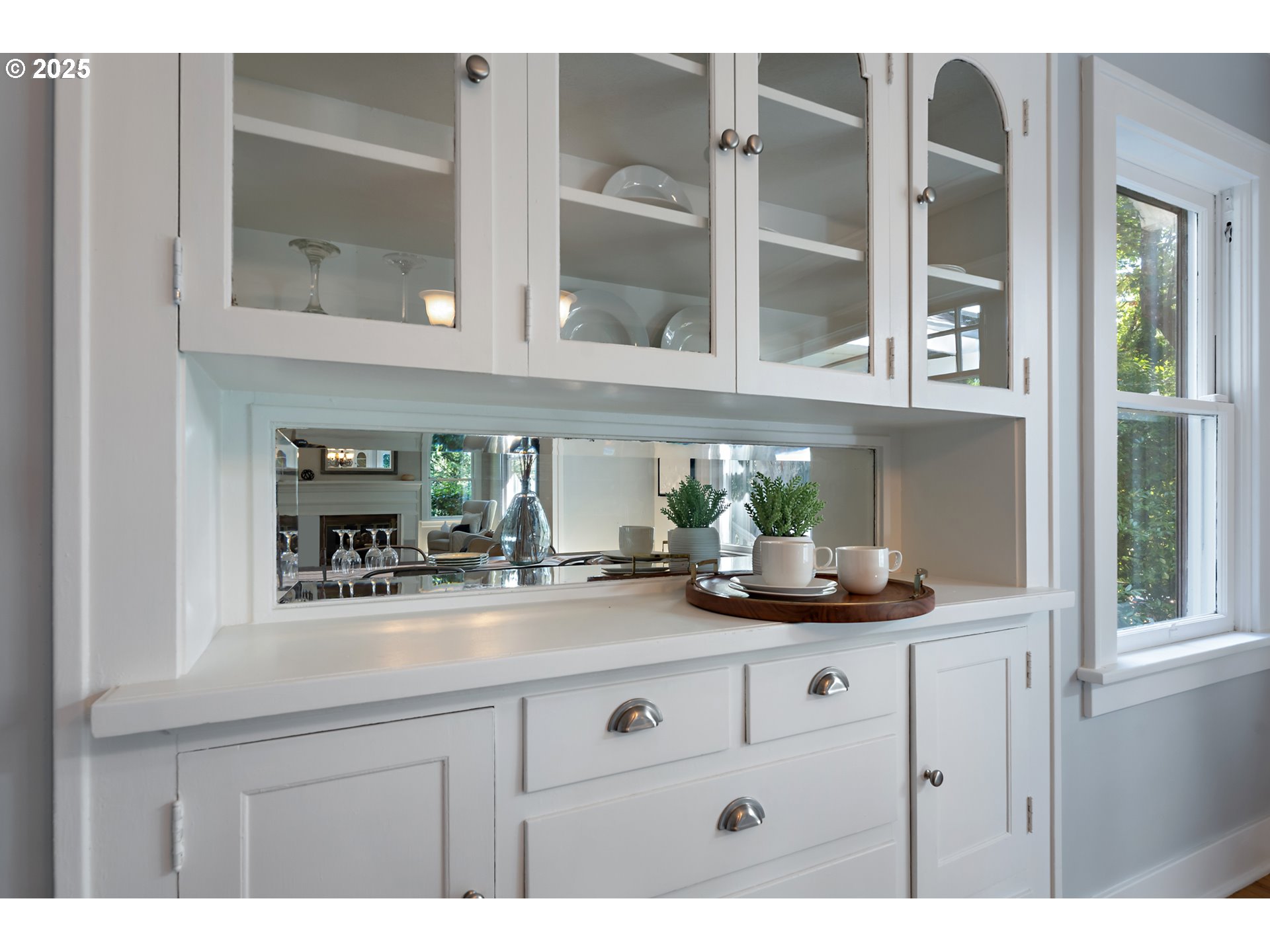 2249 Southwest Taylors Ferry Road Portland, OR 97219 - Photo 8 of 48