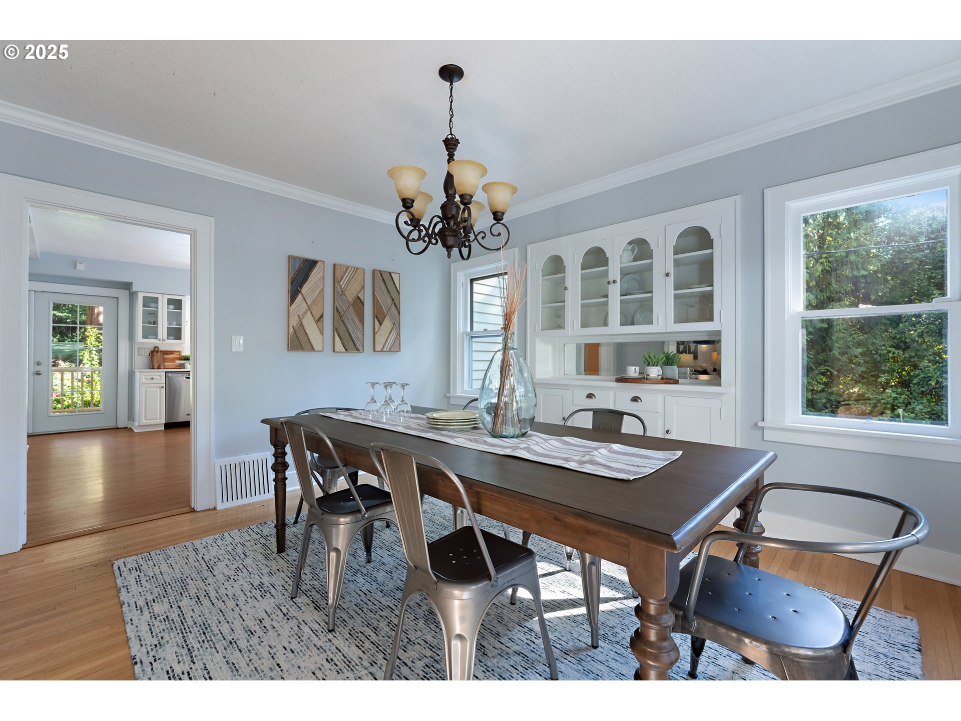 2249 Southwest Taylors Ferry Road Portland, OR 97219 - Photo 9 of 48