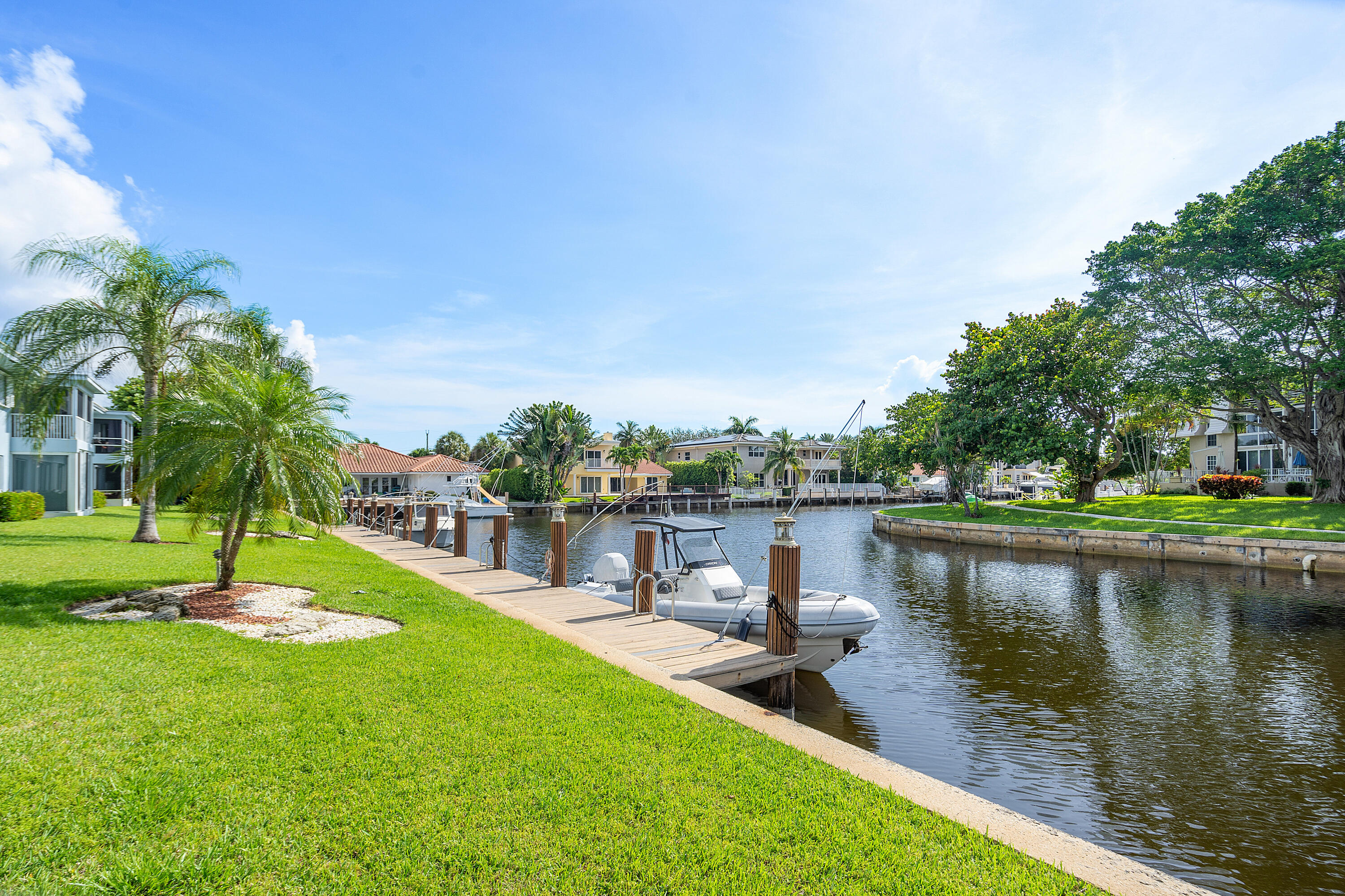 6100 Northeast 7th Avenue, Unit 21 Boca Raton, FL 33487 - Photo 5 of 26 018-6100Northeast7thAvenue-BocaRaton-FL-