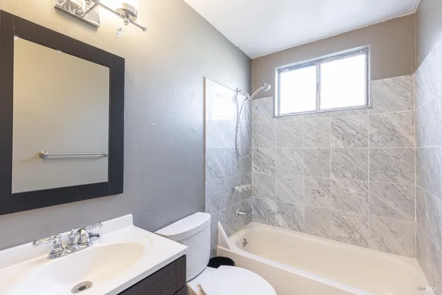 $688,888 | 1052 Helen Court, Petaluma, CA 94954