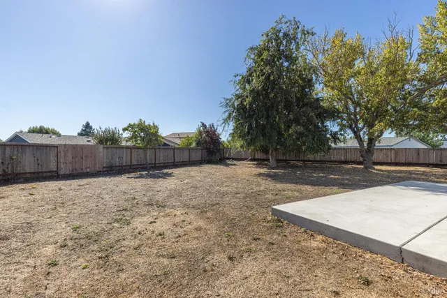 $688,888 | 1052 Helen Court, Petaluma, CA 94954
