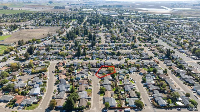 $688,888 | 1052 Helen Court, Petaluma, CA 94954