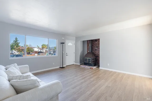 $688,888 | 1052 Helen Court, Petaluma, CA 94954