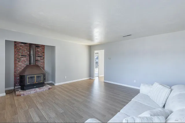 $688,888 | 1052 Helen Court, Petaluma, CA 94954