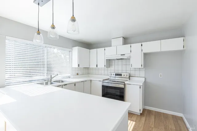 $688,888 | 1052 Helen Court, Petaluma, CA 94954