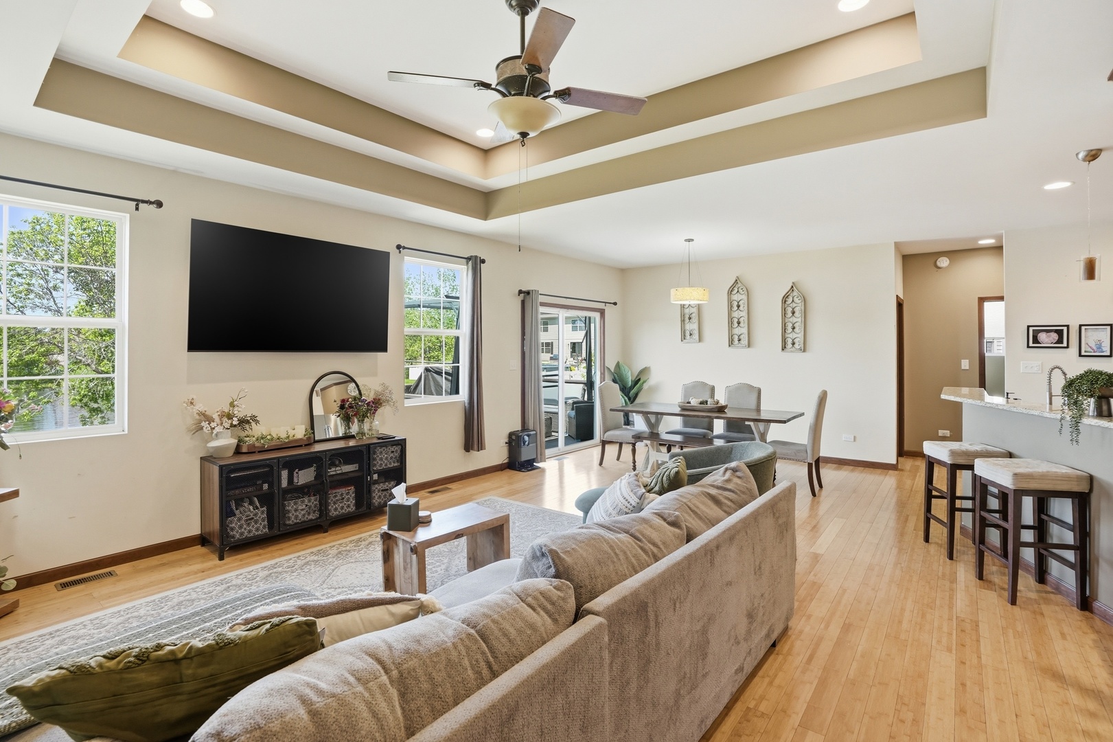 1044 Sycamore Street Beecher, IL 60401 - Photo 3 of 41