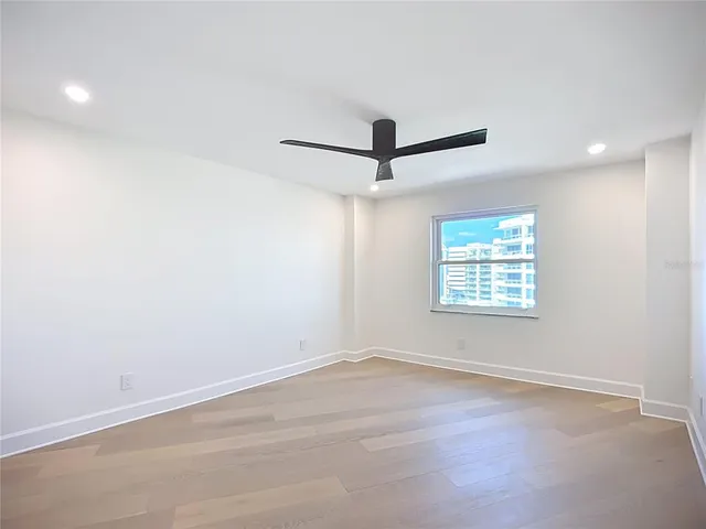 $784,900 | 435 South Gulfstream Avenue, Unit 1006, Sarasota, FL 34236