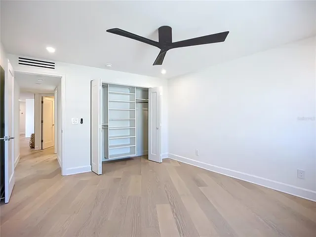 $784,900 | 435 South Gulfstream Avenue, Unit 1006, Sarasota, FL 34236