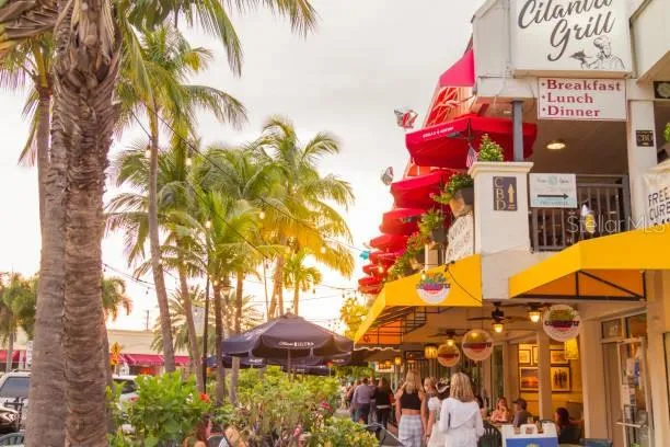 $784,900 | 435 South Gulfstream Avenue, Unit 1006, Sarasota, FL 34236