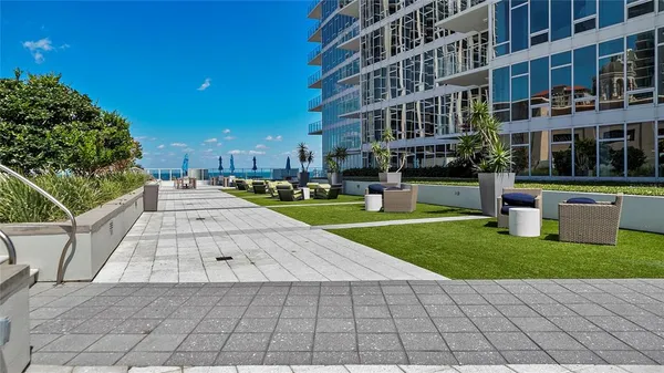 $4,100 | 175 1st Street South, Unit 704, St. Petersburg, FL 33701