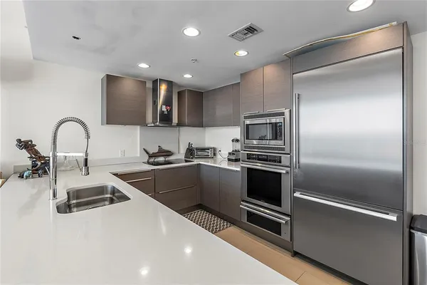 $4,100 | 175 1st Street South, Unit 704, St. Petersburg, FL 33701