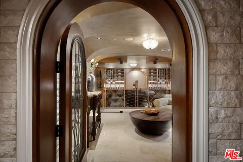 $6,399,000 | 6882 Arizona Avenue, Los Angeles, CA 90045