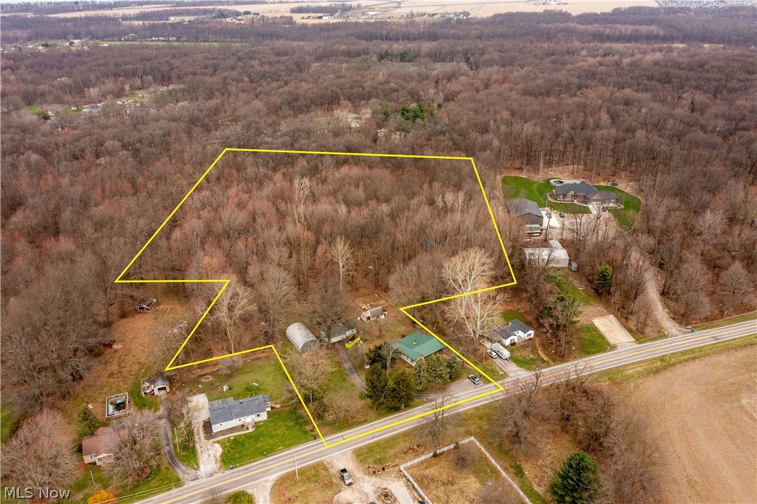 14307 Darrow Road Vermilion, OH 44089 - Photo 2 of 35