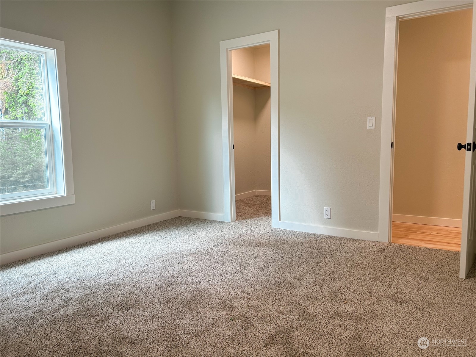 112 Levig Road Port Angeles, WA 98362 - Photo 11 of 37 an empty room with windows and closet