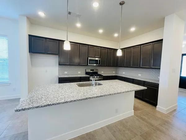 $2,450 | 23611 Mock Wagon Way, Richmond, TX 77469