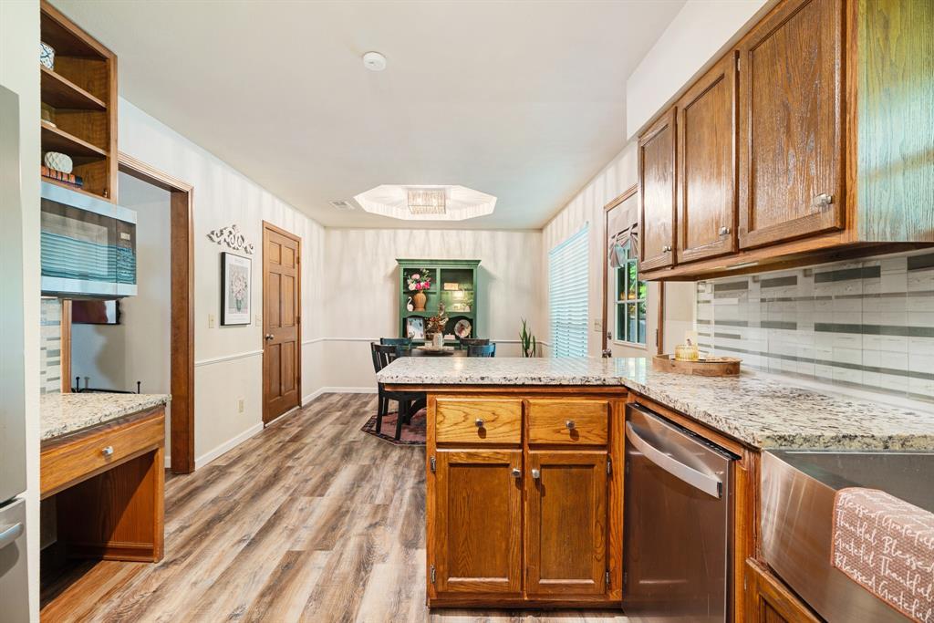 544 Turtle Creek Drive Reno, TX 75462 - Photo 7 of 18