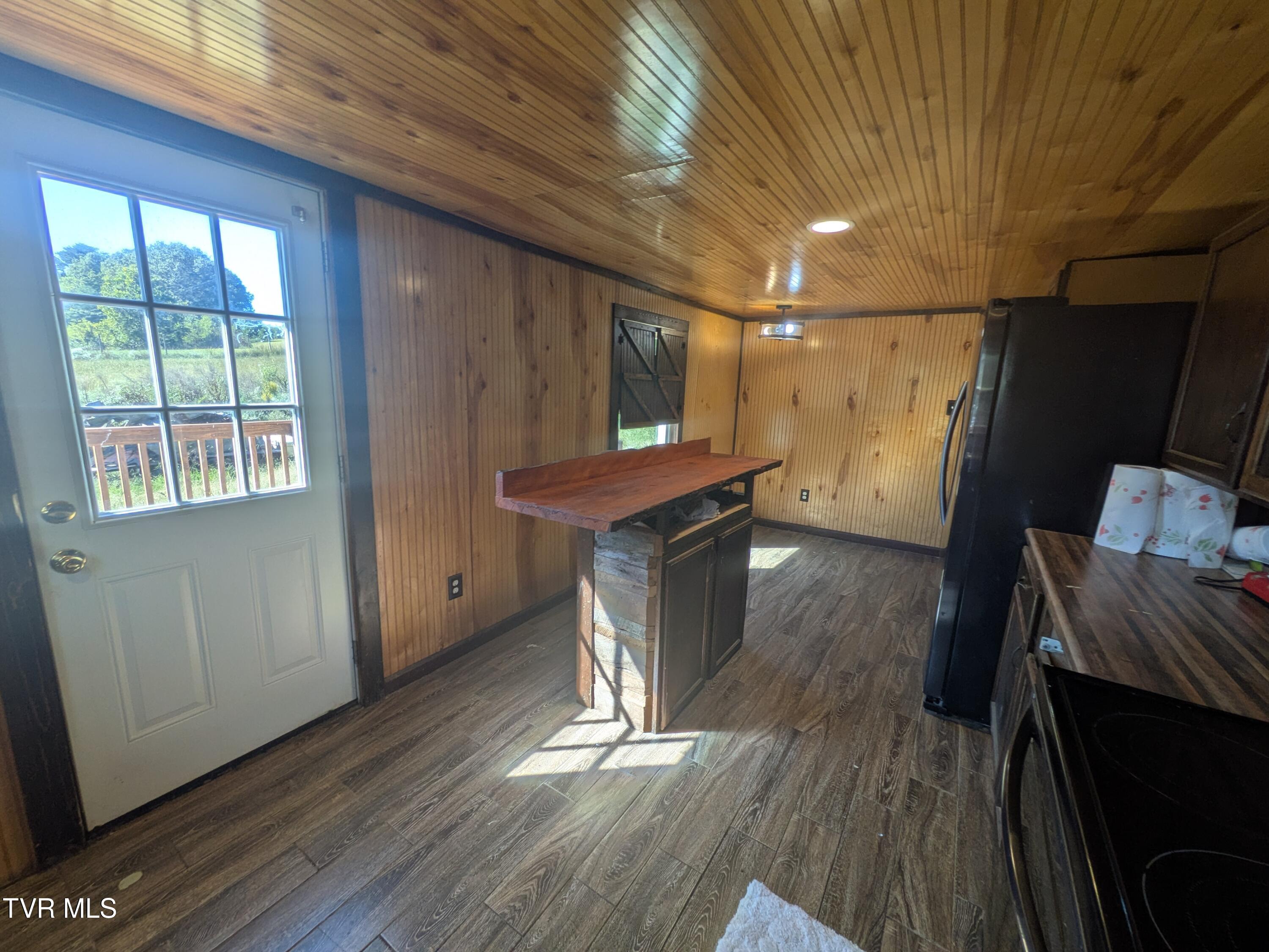 580 Cartwheel Road Greeneville, TN 37743 - Photo 12 of 30 PXL_20261005_191107603