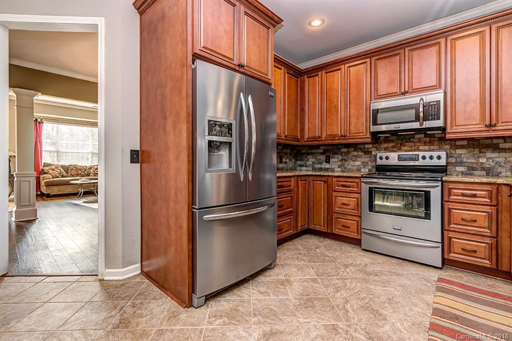 423 River Banks Road Matthews, NC 28105 - Photo 9 of 28 Gallery Image 9